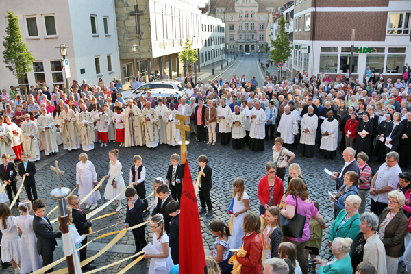 Bild "Glauben leben:Messe_Kirche_16.jpg"